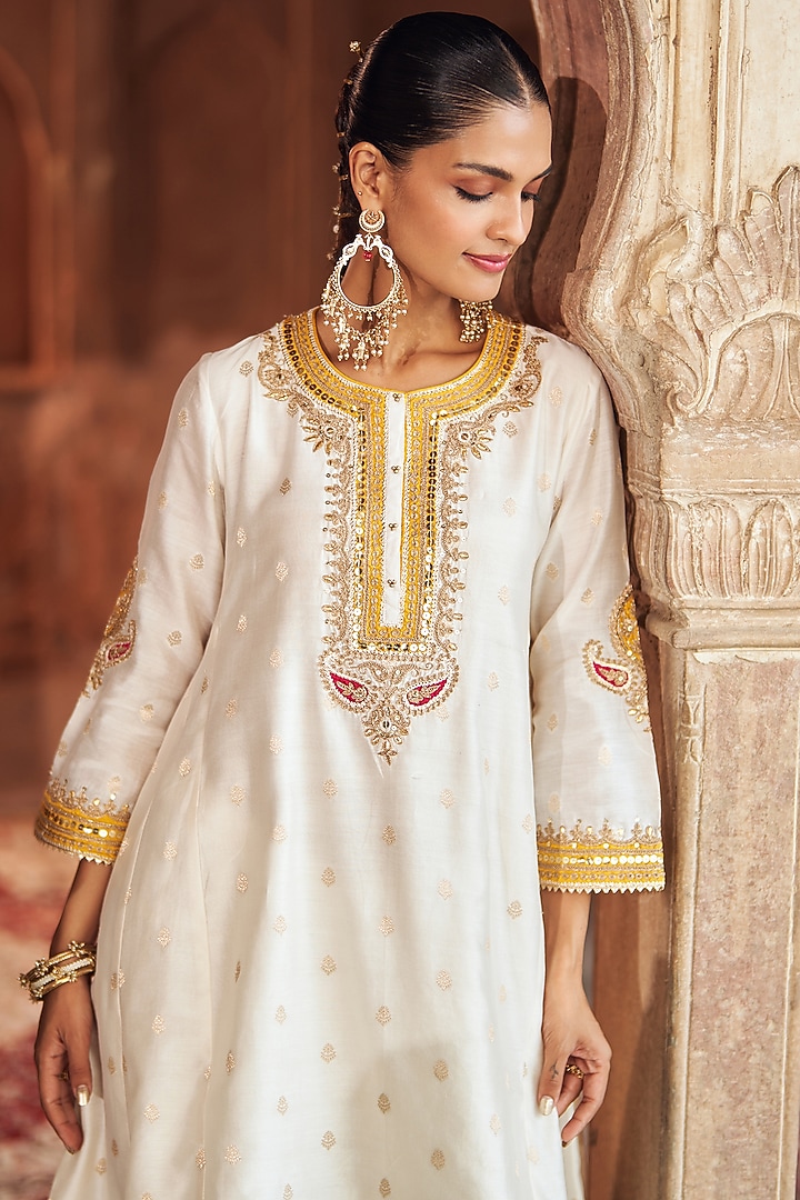 Daisy Ivory Silk Chanderi Banarasi Gota Patti Embroidered Kurta Set by Sheetal Batra at Pernia's Pop Up Shop