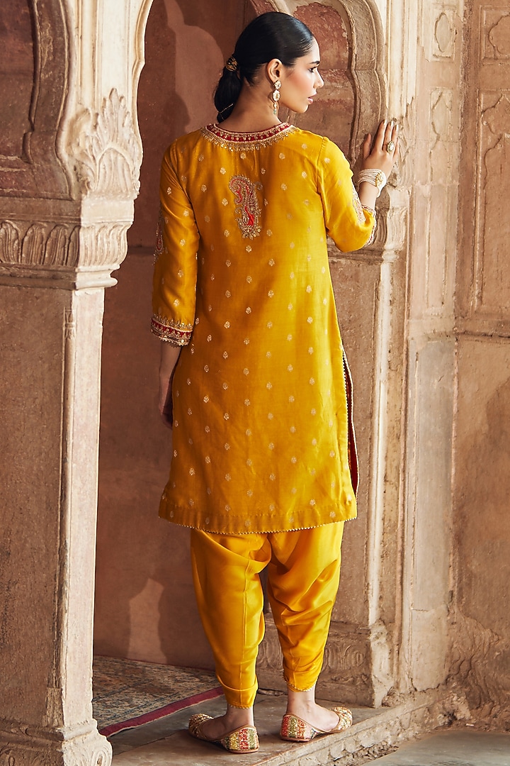 Mustard Silk Chanderi Banarasi Gota Patti Embroidered Kurta Set by Sheetal Batra at Pernia's Pop Up Shop