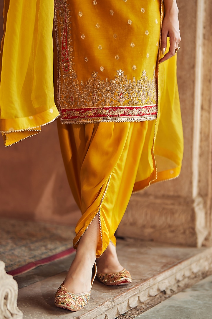 Mustard Silk Chanderi Banarasi Gota Patti Embroidered Kurta Set by Sheetal Batra at Pernia's Pop Up Shop