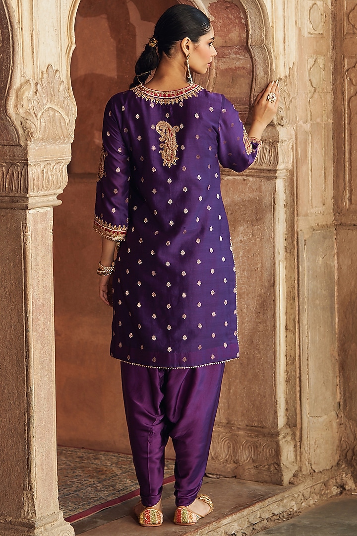 Deep Purple Silk Chanderi Banarasi Gota Patti Embroidered Kurta Set by Sheetal Batra at Pernia's Pop Up Shop