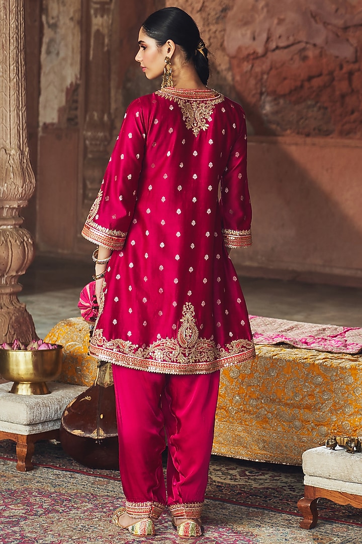 Hot Pink Pure Silk Banarasi Gota Patti Embroidered A-Line Kurta Set by Sheetal Batra at Pernia's Pop Up Shop