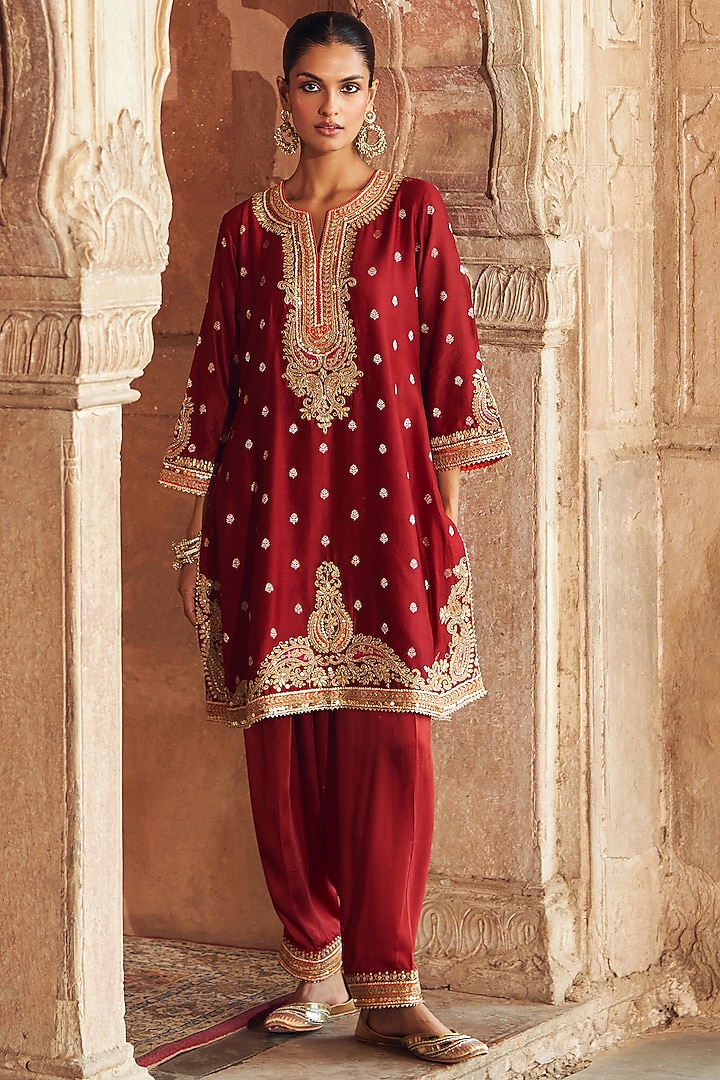 Red Pure Silk Banarasi Gota Patti Embroidered A-Line Kurta Set by Sheetal Batra at Pernia's Pop Up Shop