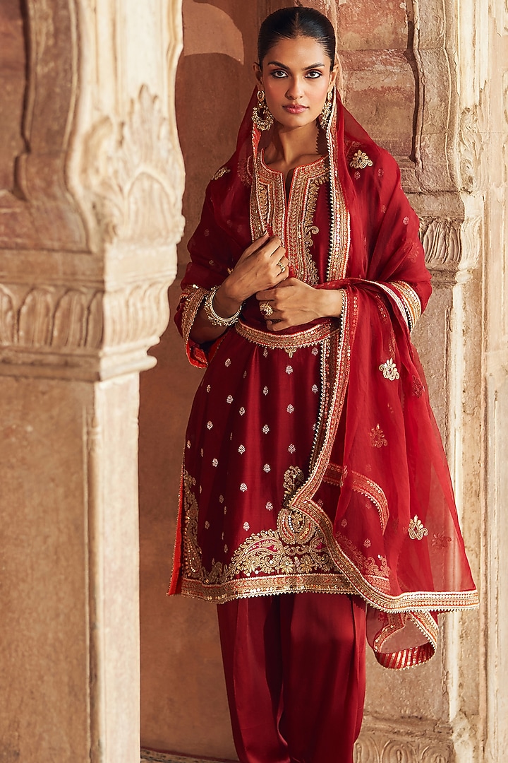 Red Pure Silk Banarasi Gota Patti Embroidered A-Line Kurta Set by Sheetal Batra at Pernia's Pop Up Shop