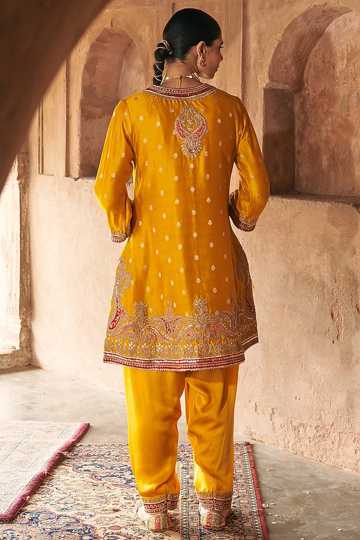 Mustard Pure Silk Banarasi Gota Patti Embroidered A-Line Kurta Set by Sheetal Batra at Pernia's Pop Up Shop