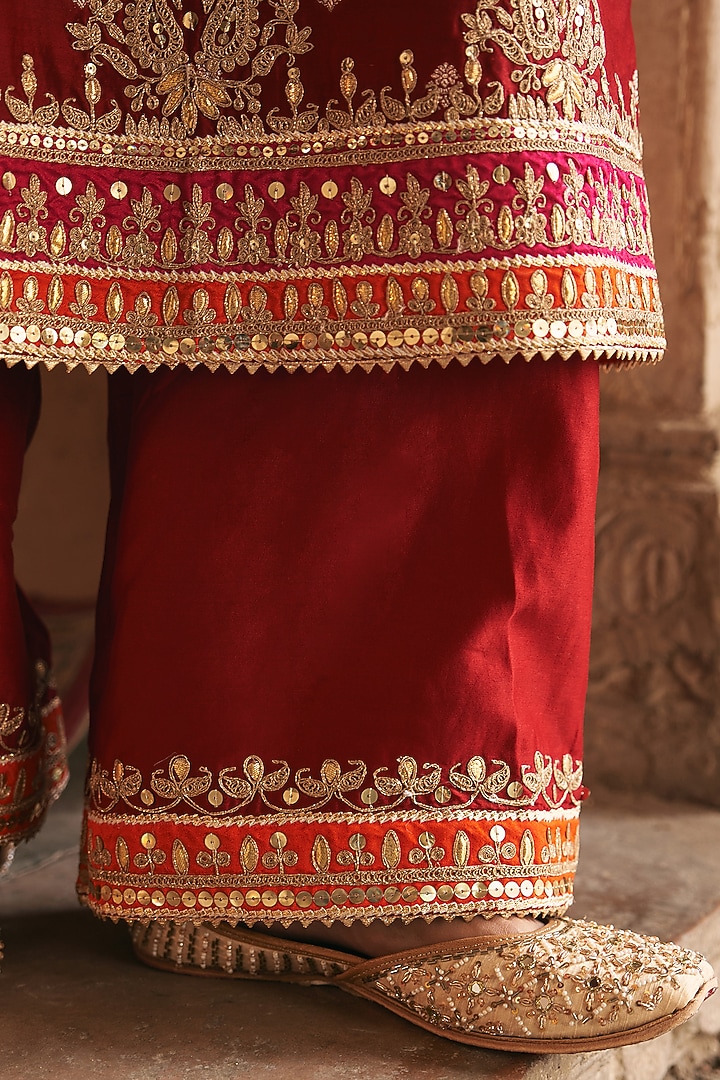 Deep Red Silk Chanderi Kashmiri Tilla Embroidered A-Line Kurta Set by Sheetal Batra at Pernia's Pop Up Shop