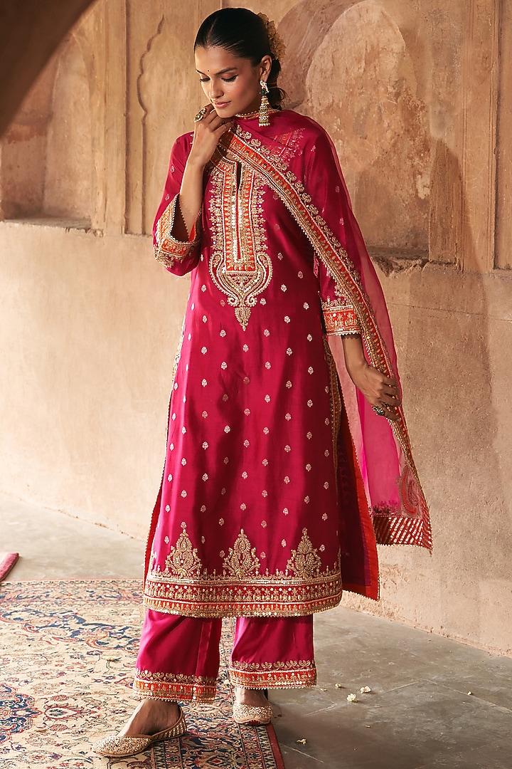 Hot Pink Silk Chanderi Kashmiri Tilla Embroidered A-Line Kurta Set by Sheetal Batra at Pernia's Pop Up Shop