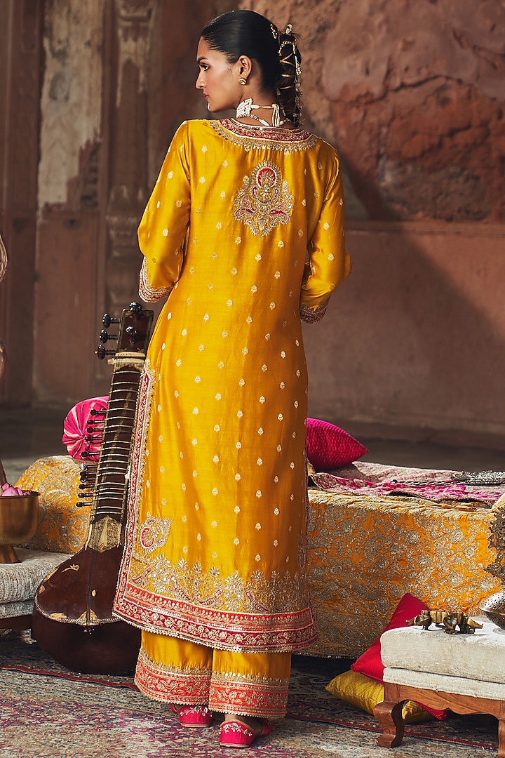 Mustard Silk Chanderi Kashmiri Tilla Embroidered A-Line Kurta Set by Sheetal Batra at Pernia's Pop Up Shop