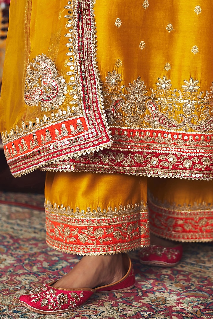 Mustard Silk Chanderi Kashmiri Tilla Embroidered A-Line Kurta Set by Sheetal Batra at Pernia's Pop Up Shop