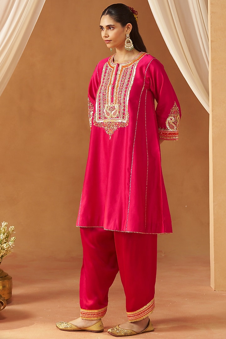 Hot Pink Pure Silk Chanderi Gota Embroidered Choga Kurta Set by Sheetal Batra at Pernia's Pop Up Shop
