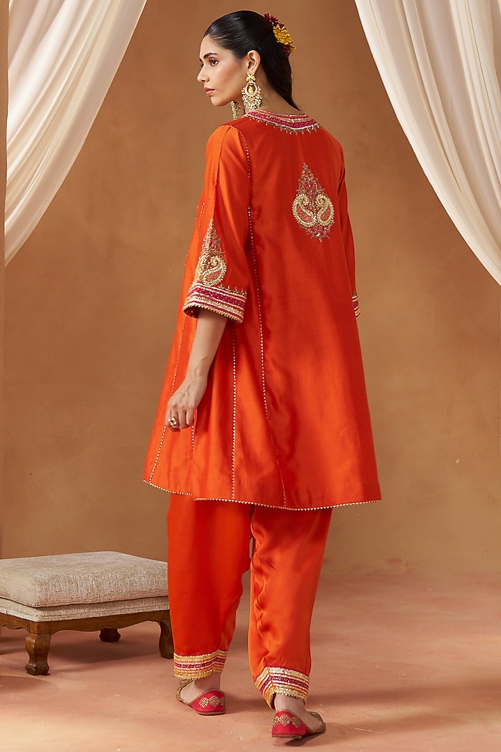 Burnt Orange Pure Silk Chanderi Gota Embroidered Choga Kurta Set by Sheetal Batra at Pernia's Pop Up Shop