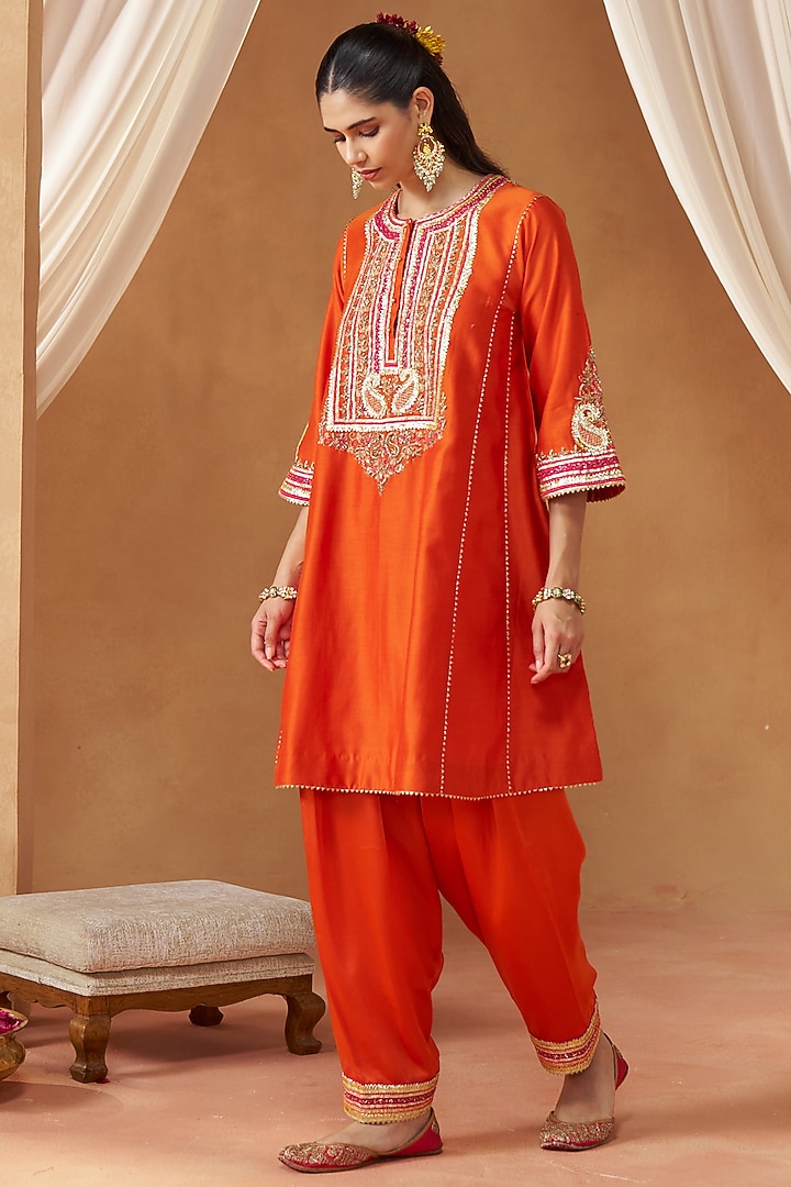 Burnt Orange Pure Silk Chanderi Gota Embroidered Choga Kurta Set by Sheetal Batra at Pernia's Pop Up Shop