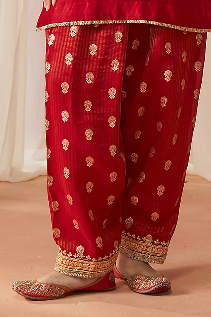 Deep Red Pure Silk Chanderi Sequin Embroidered Short Kurta Set by Sheetal Batra at Pernia's Pop Up Shop