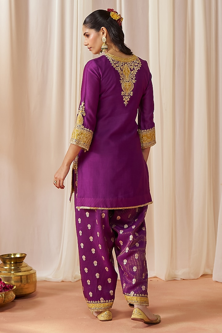Deep Purple Pure Silk Chanderi Sequin Embroidered Short Kurta Set by Sheetal Batra at Pernia's Pop Up Shop