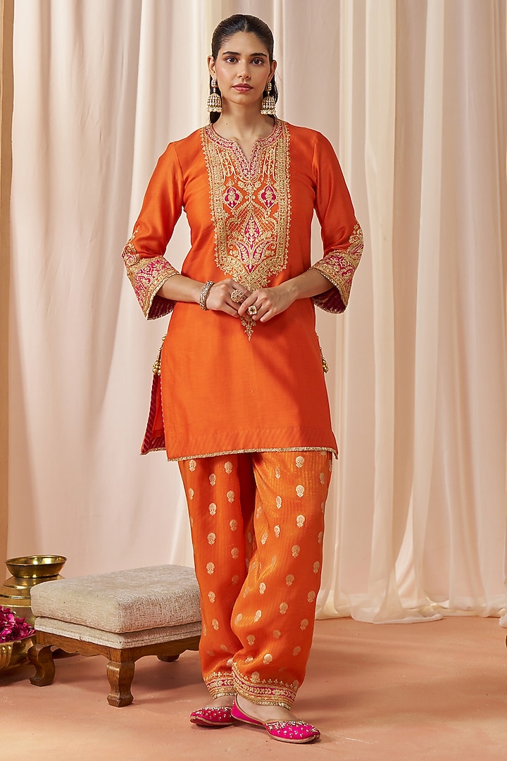 Burnt Orange Pure Silk Chanderi Sequin Embroidered Short Kurta Set by Sheetal Batra at Pernia's Pop Up Shop