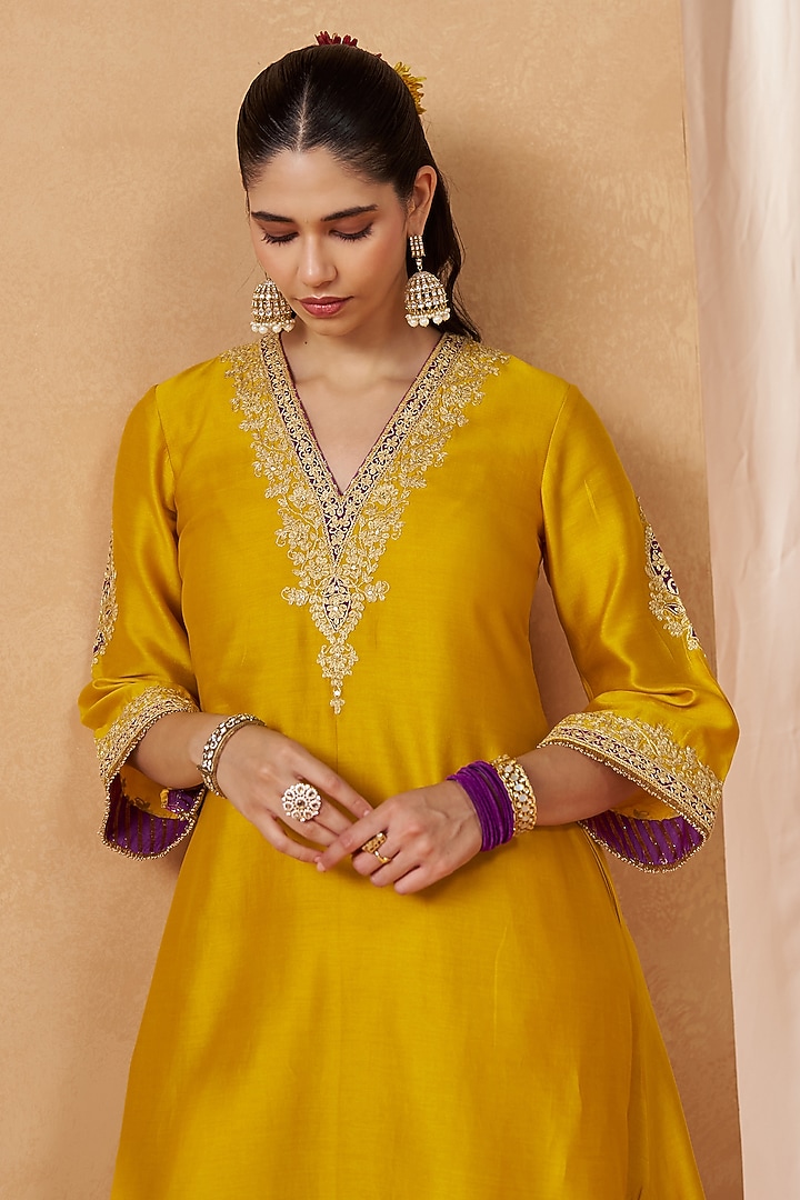 Mustard Pure Silk Chanderi Sequin Embroidered Choga Kurta Set by Sheetal Batra at Pernia's Pop Up Shop