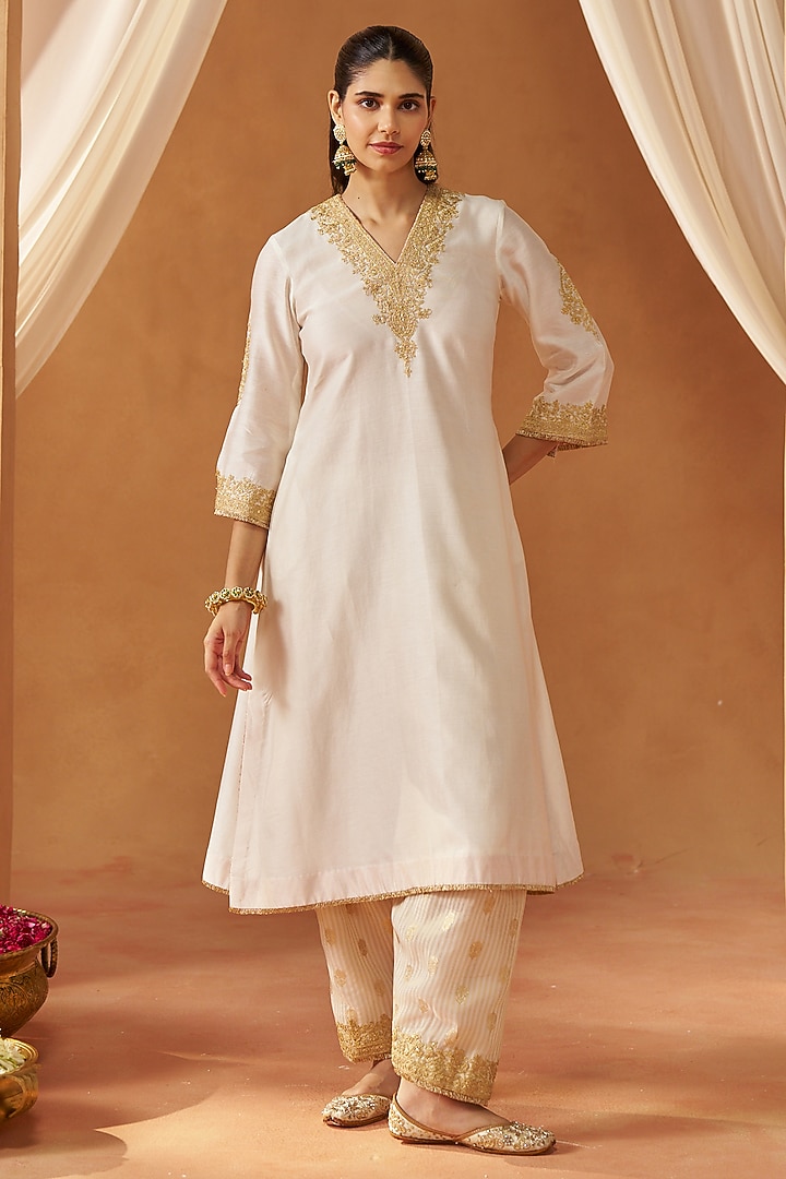 Daisy Ivory Pure Silk Chanderi Sequin Embroidered Choga Kurta Set by Sheetal Batra at Pernia's Pop Up Shop