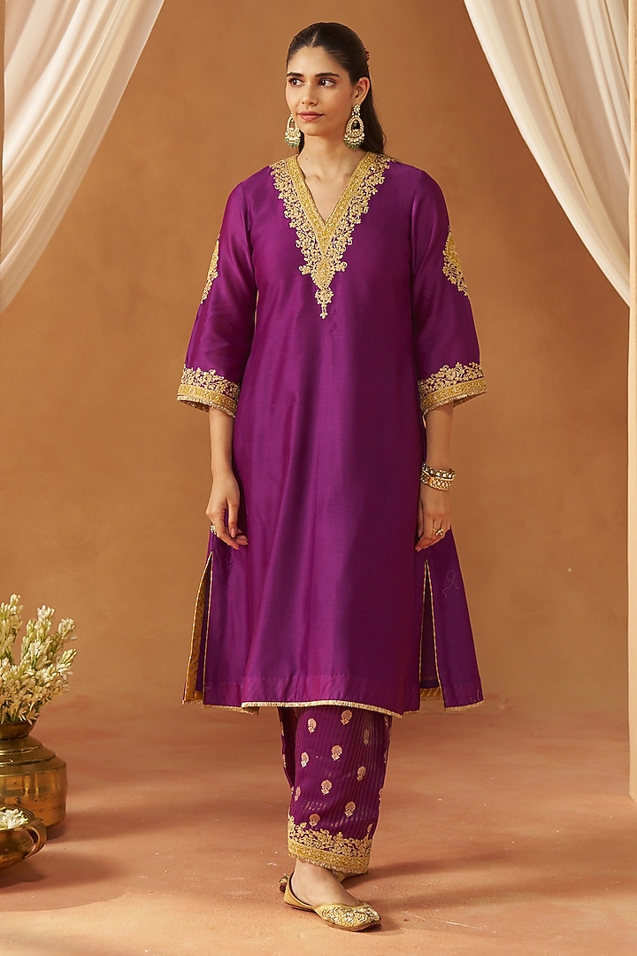Deep Purple Pure Silk Chanderi Sequin Embroidered Choga Kurta Set by Sheetal Batra at Pernia's Pop Up Shop