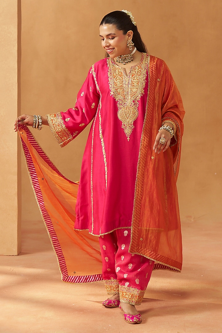 Hot Pink Silk Chanderi Kashmiri Tilla Embroidered Kalidar Kurta Set by Sheetal Batra at Pernia's Pop Up Shop