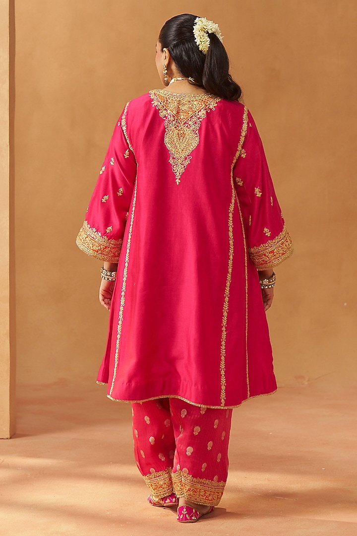 Hot Pink Silk Chanderi Kashmiri Tilla Embroidered Kalidar Kurta Set by Sheetal Batra at Pernia's Pop Up Shop