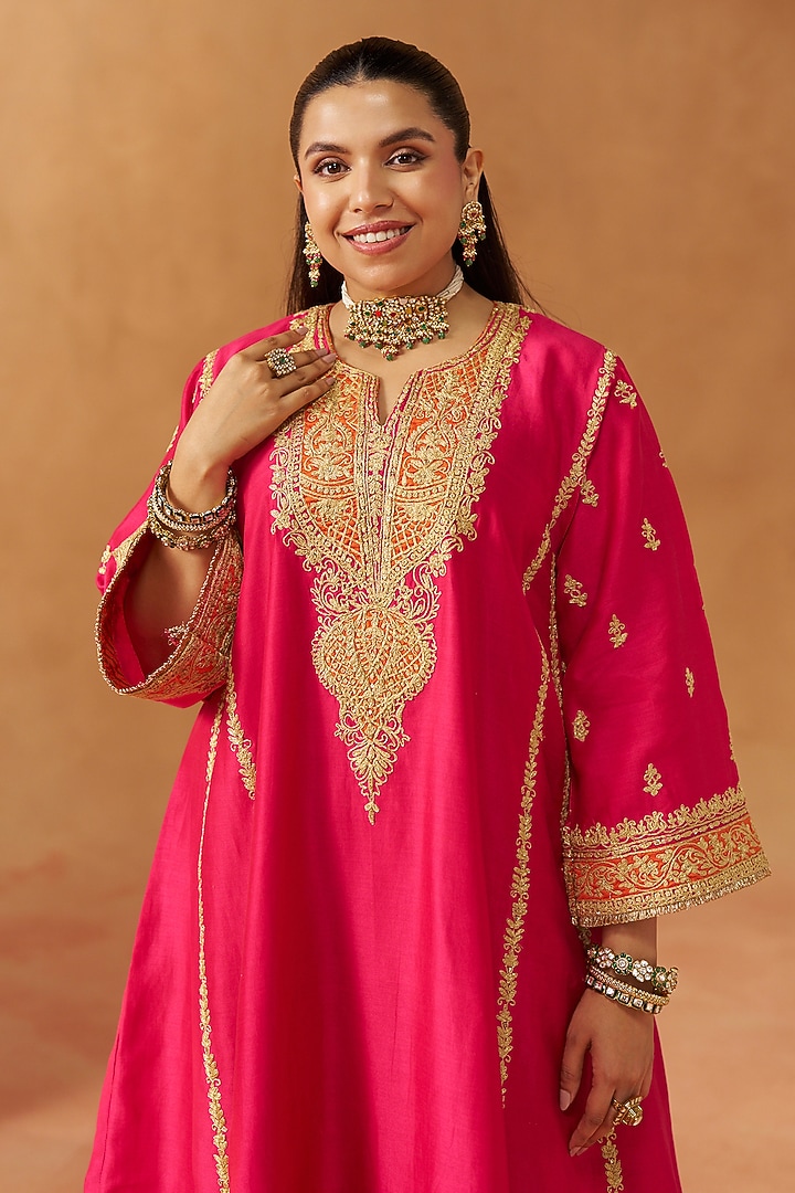 Hot Pink Silk Chanderi Kashmiri Tilla Embroidered Kalidar Kurta Set by Sheetal Batra at Pernia's Pop Up Shop