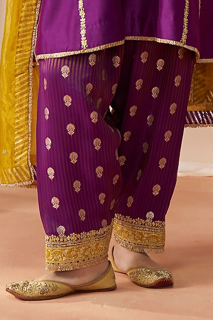Deep Purple Silk Chanderi Kashmiri Tilla Embroidered Kalidar Kurta Set by Sheetal Batra at Pernia's Pop Up Shop