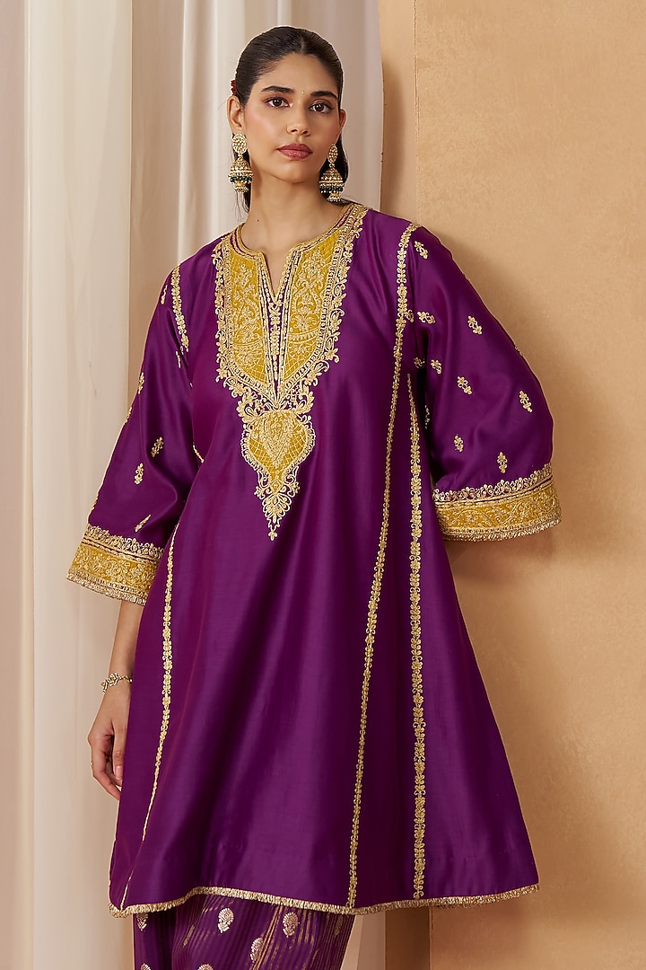 Deep Purple Silk Chanderi Kashmiri Tilla Embroidered Kalidar Kurta Set by Sheetal Batra at Pernia's Pop Up Shop