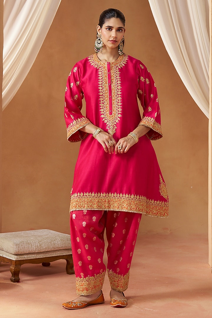 Hot Pink Pure Silk Chanderi Kashmiri Tilla Embroidered Short Kurta Set by Sheetal Batra at Pernia's Pop Up Shop