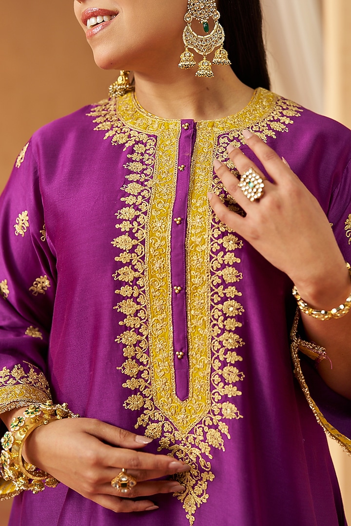 Deep Purple Pure Silk Chanderi Kashmiri Tilla Embroidered Short Kurta Set by Sheetal Batra at Pernia's Pop Up Shop