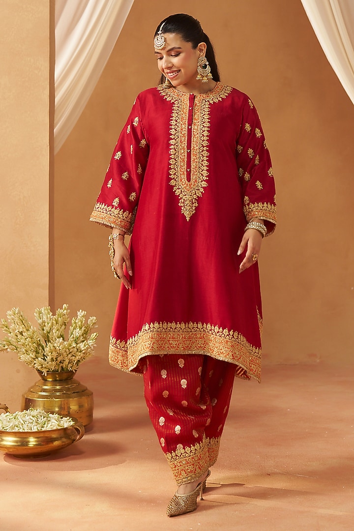 Deep Red Silk Chanderi Sequin Embroidered A-Line Kaftan Set by Sheetal Batra at Pernia's Pop Up Shop