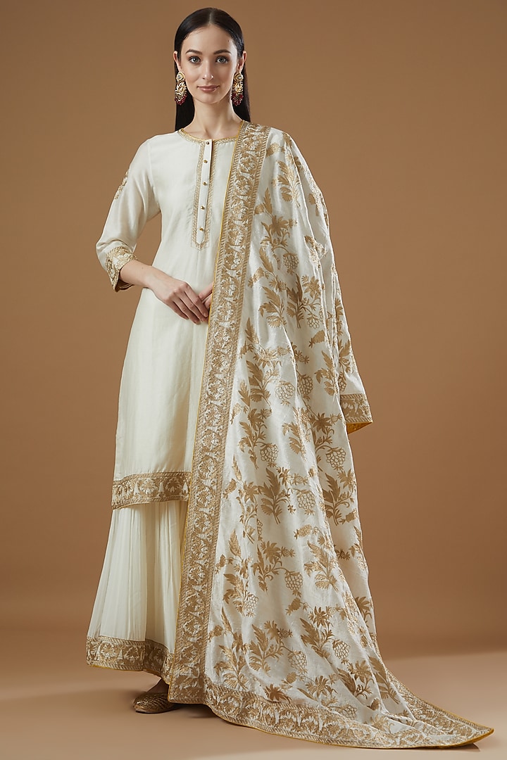 White Georgette Gharara Set by Sheetal Batra at Pernia's Pop Up Shop