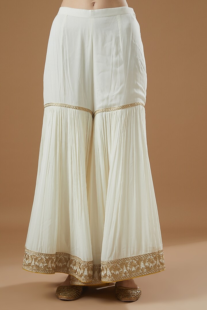 White Georgette Gharara Set by Sheetal Batra at Pernia's Pop Up Shop