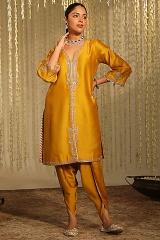 Glaze Mustard Bamberg Satin Dhoti Set by Sheetal Batra
