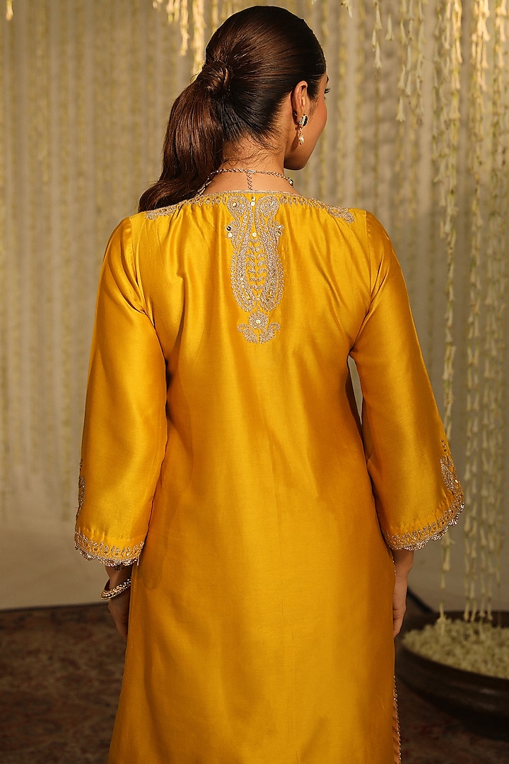 Glaze Mustard Bamberg Satin Dhoti Set by Sheetal Batra at Pernia's Pop Up Shop