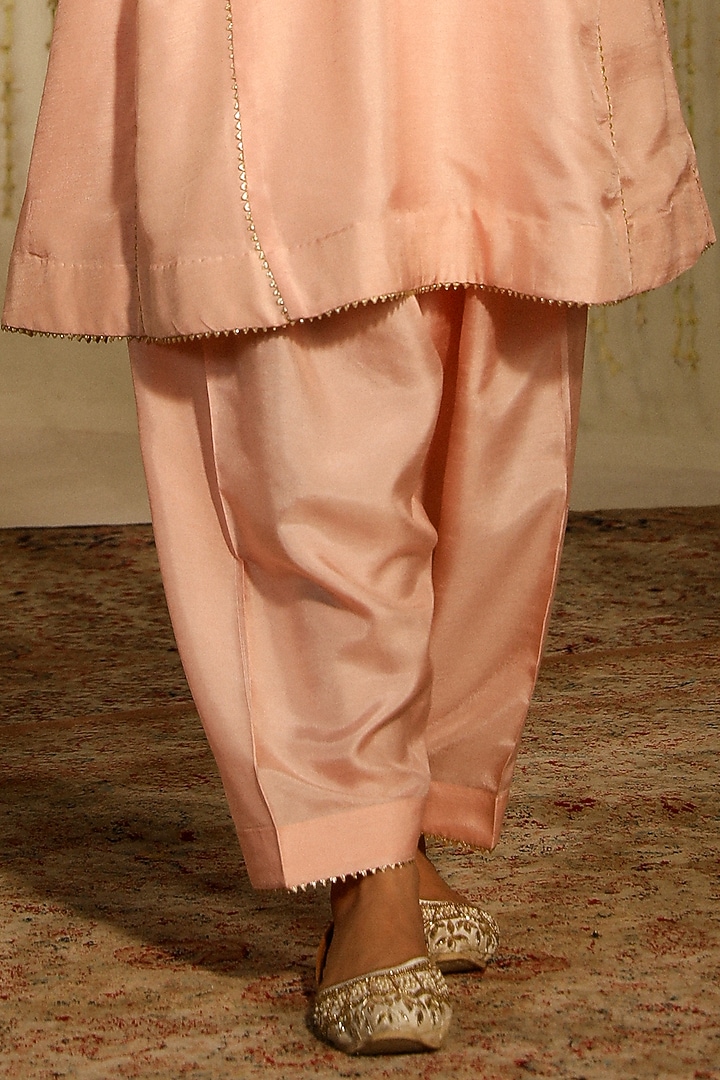 Rose Pink Pure Silk Embroidered Kurta Set by Sheetal Batra at Pernia's Pop Up Shop