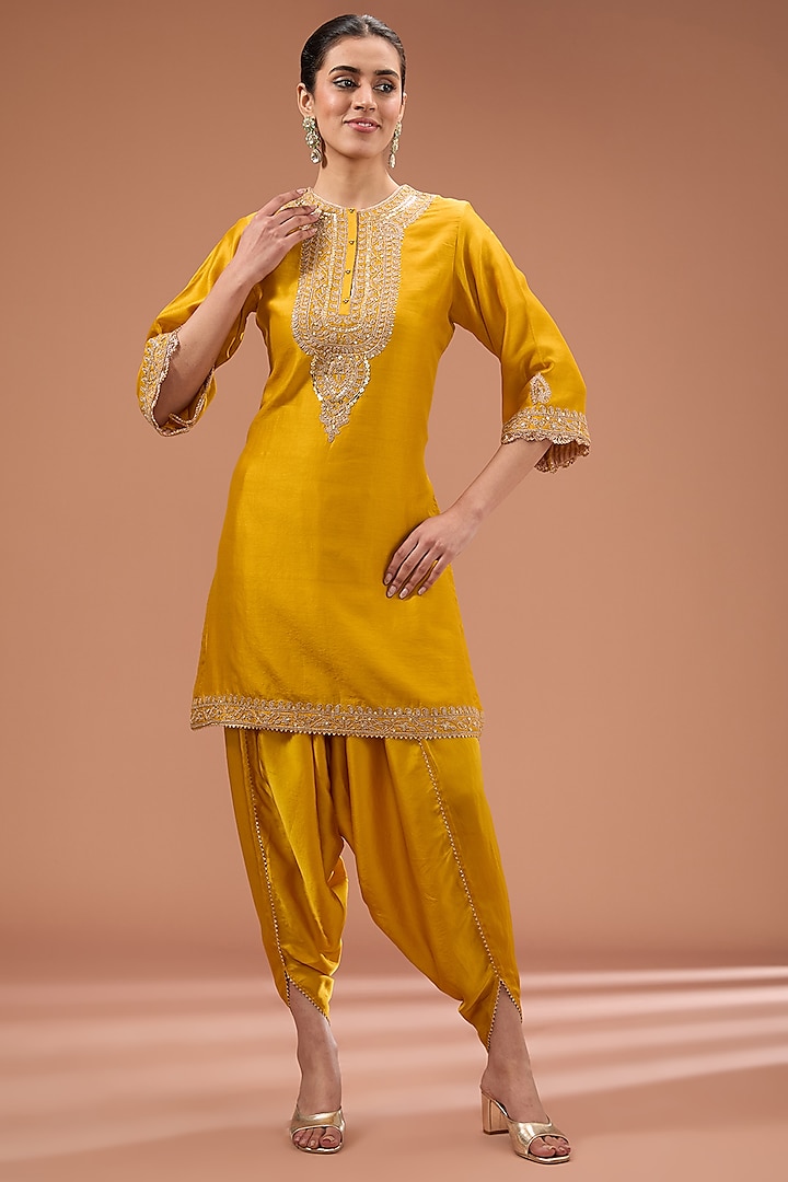 Yellow Silk Chanderi Kiran Dori Embroidered Kurta Set by Sheetal Batra at Pernia's Pop Up Shop