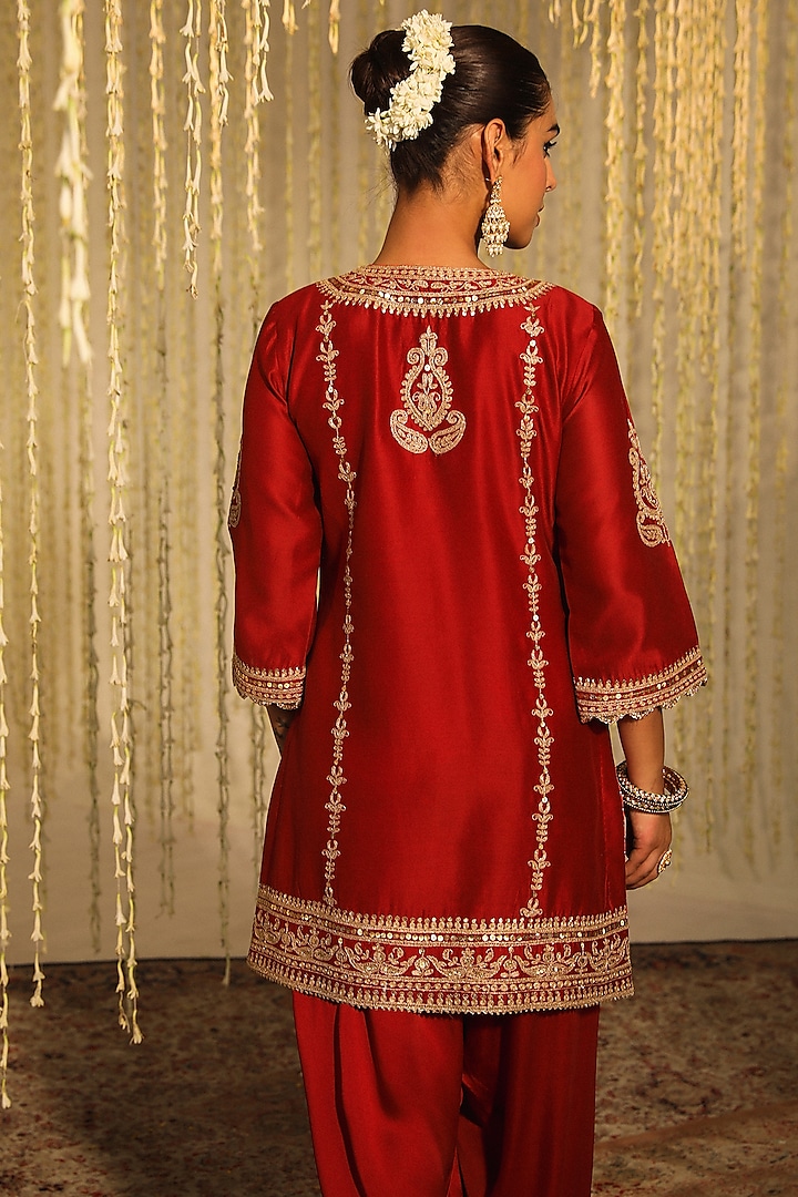 Deep Red Silk Chanderi Embroidered A-Line Kurta Set by Sheetal Batra at Pernia's Pop Up Shop