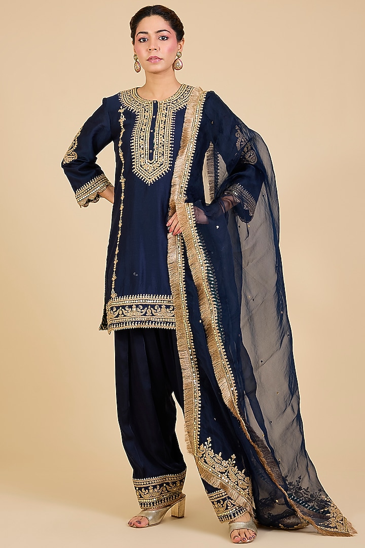 Deep Blue Silk Embroidered A-Line Kurta Set by Sheetal Batra at Pernia's Pop Up Shop