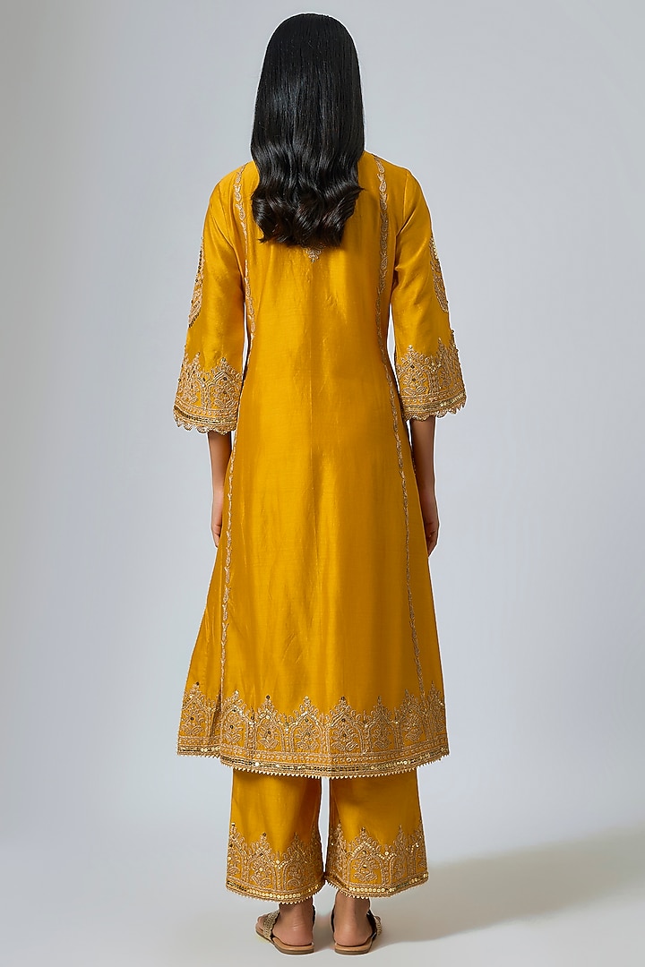 Yellow Pure Silk Chanderi Sitara Embroidered A-Line Kurta Set by Sheetal Batra at Pernia's Pop Up Shop