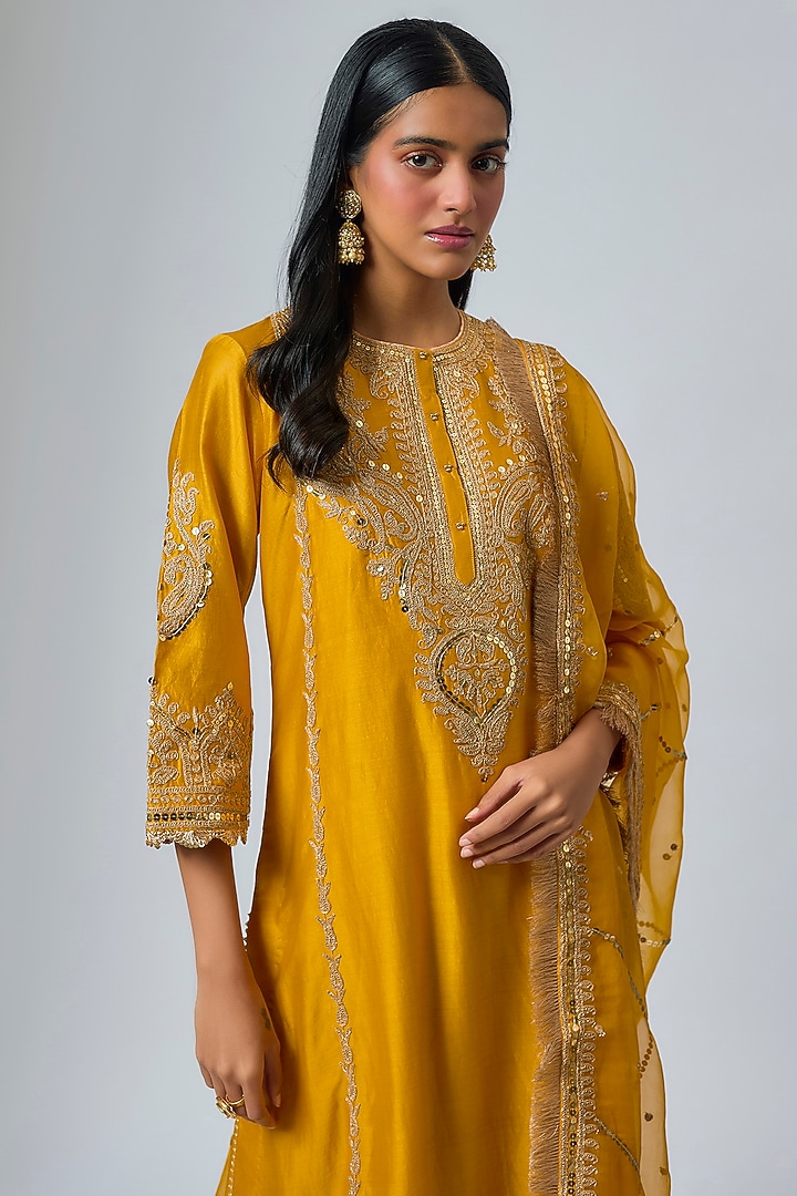 Yellow Pure Silk Chanderi Sitara Embroidered A-Line Kurta Set by Sheetal Batra at Pernia's Pop Up Shop