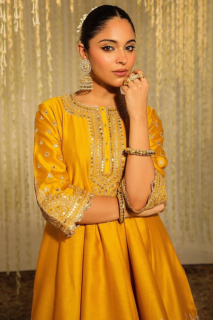 Glaze Mustard Silk Chanderi Embroidered Kalidar Kurta Set by Sheetal Batra at Pernia's Pop Up Shop