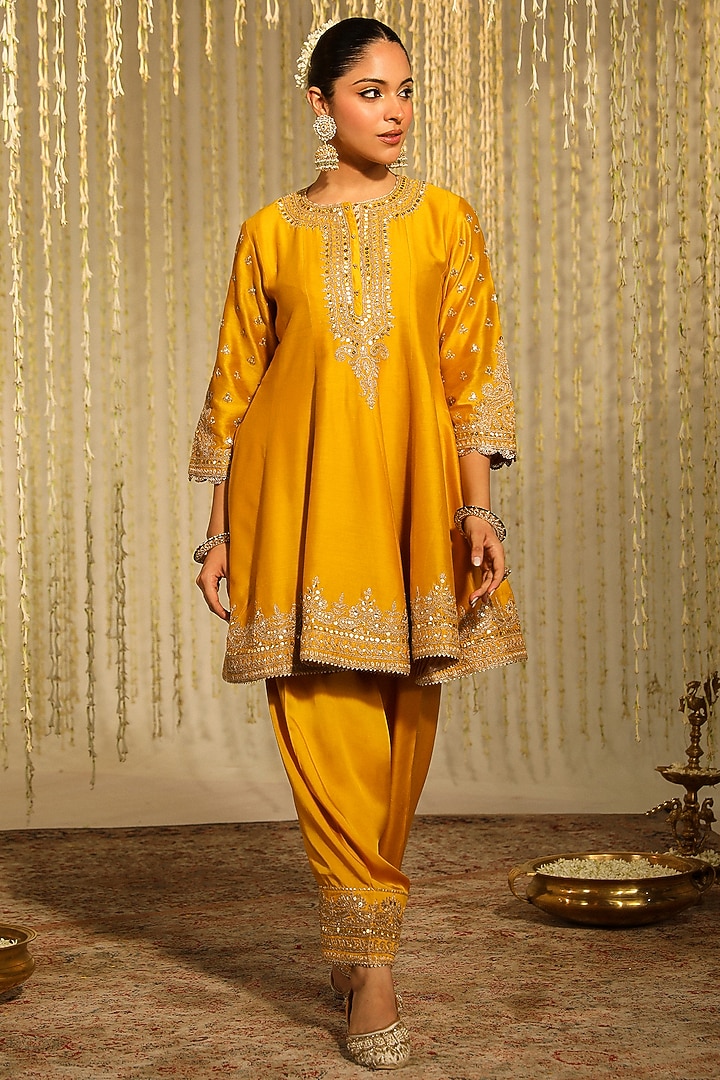 Glaze Mustard Silk Chanderi Embroidered Kalidar Kurta Set by Sheetal Batra at Pernia's Pop Up Shop