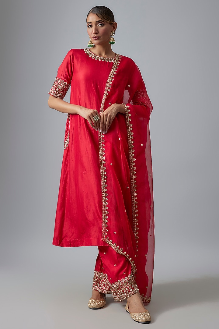 Red Habutai Silk Zardosi Embroidered Kurta Set by Sheetal Batra at Pernia's Pop Up Shop