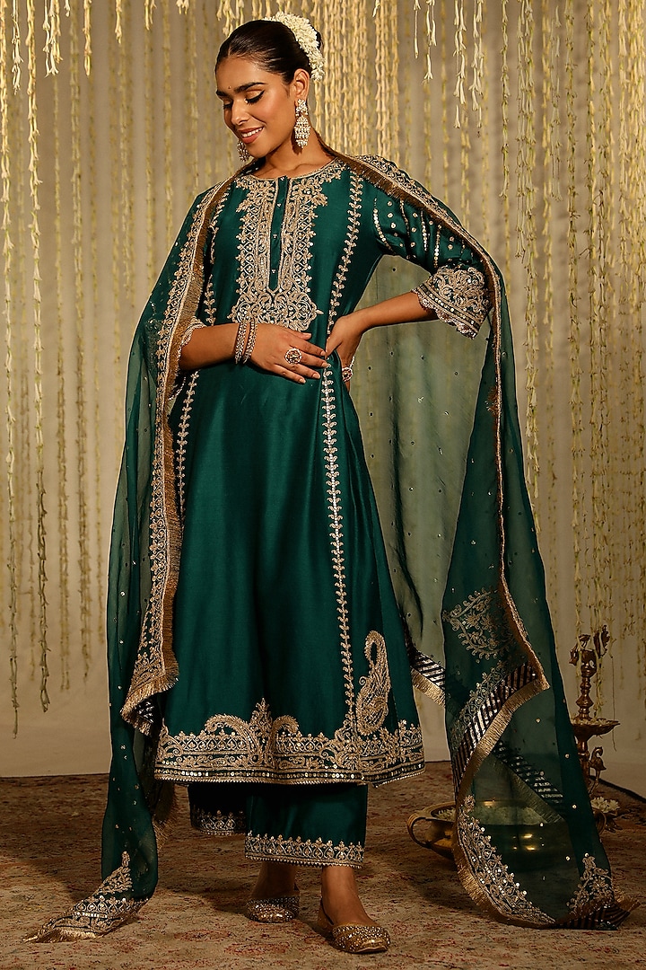 Emerald Green Pure Silk Chanderi Sitara Embroidered A-Line Kurta Set by Sheetal Batra at Pernia's Pop Up Shop