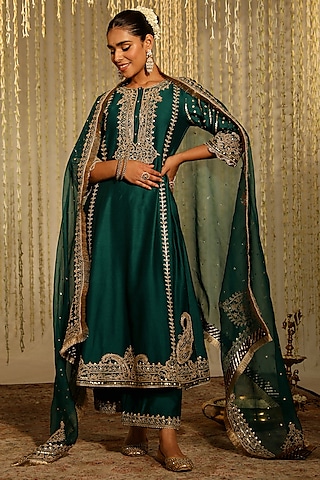 Emerald Green Pure Silk Chanderi Sitara Embroidered A-Line Kurta Set by Sheetal Batra