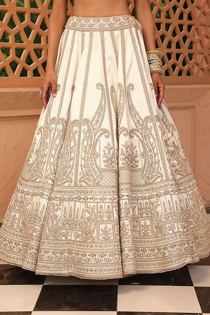 Ivory Raw Silk Zardosi & Dabka Embroidered Bridal Lehenga Set by Sheetal Batra at Pernia's Pop Up Shop