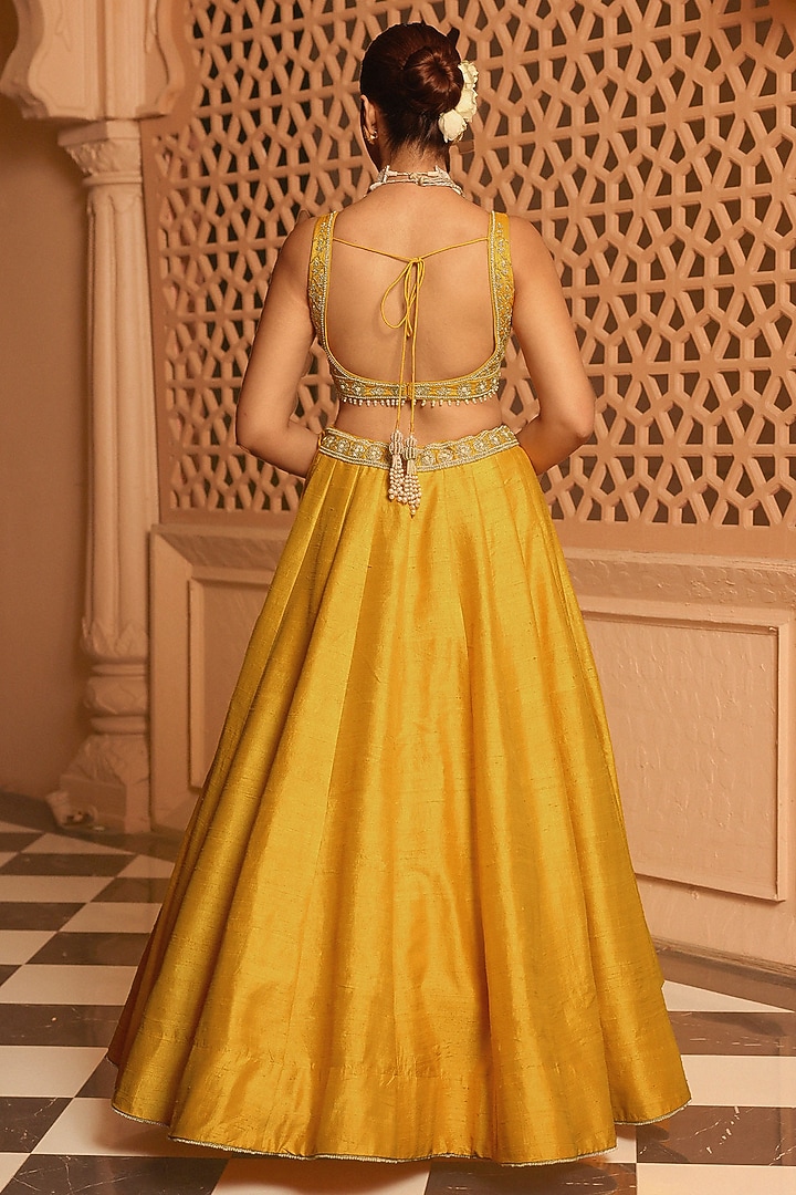 Mustad Raw Silk Zardosi & Dabka Embroidered Wedding Lehenga Set by Sheetal Batra at Pernia's Pop Up Shop