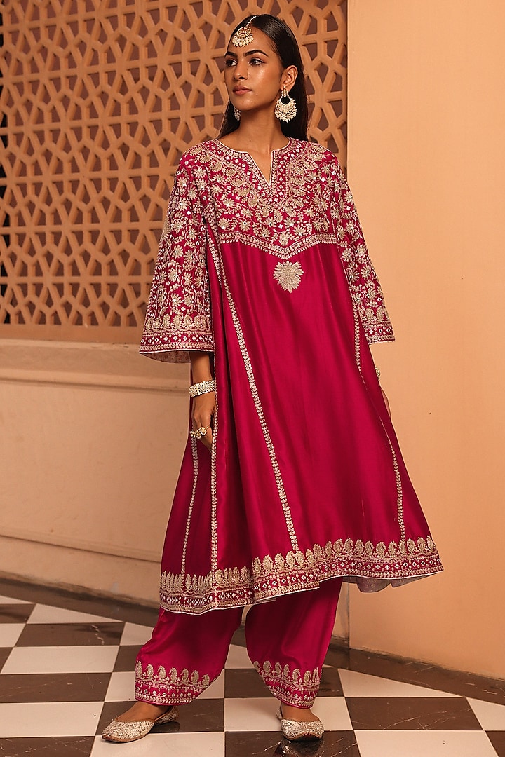 Hot Pink Silk Chanderi Kashmiri Tilla Embroidered Kurta Set by Sheetal Batra