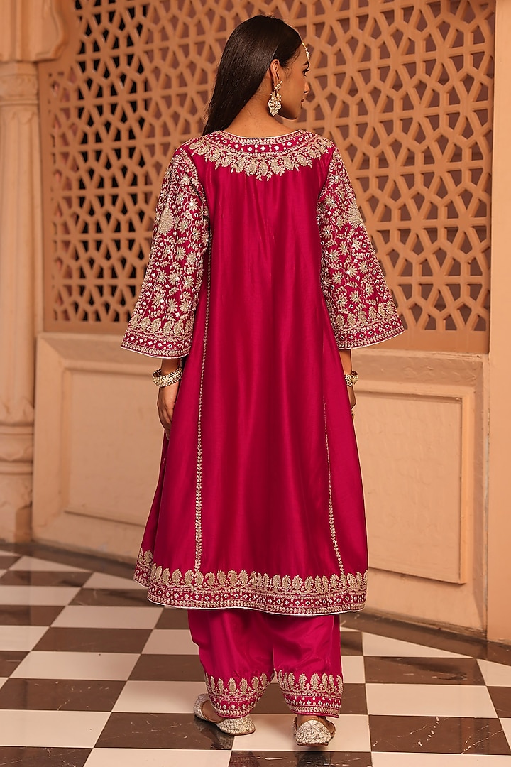 Hot Pink Silk Chanderi Kashmiri Tilla Embroidered Kurta Set by Sheetal Batra at Pernia's Pop Up Shop