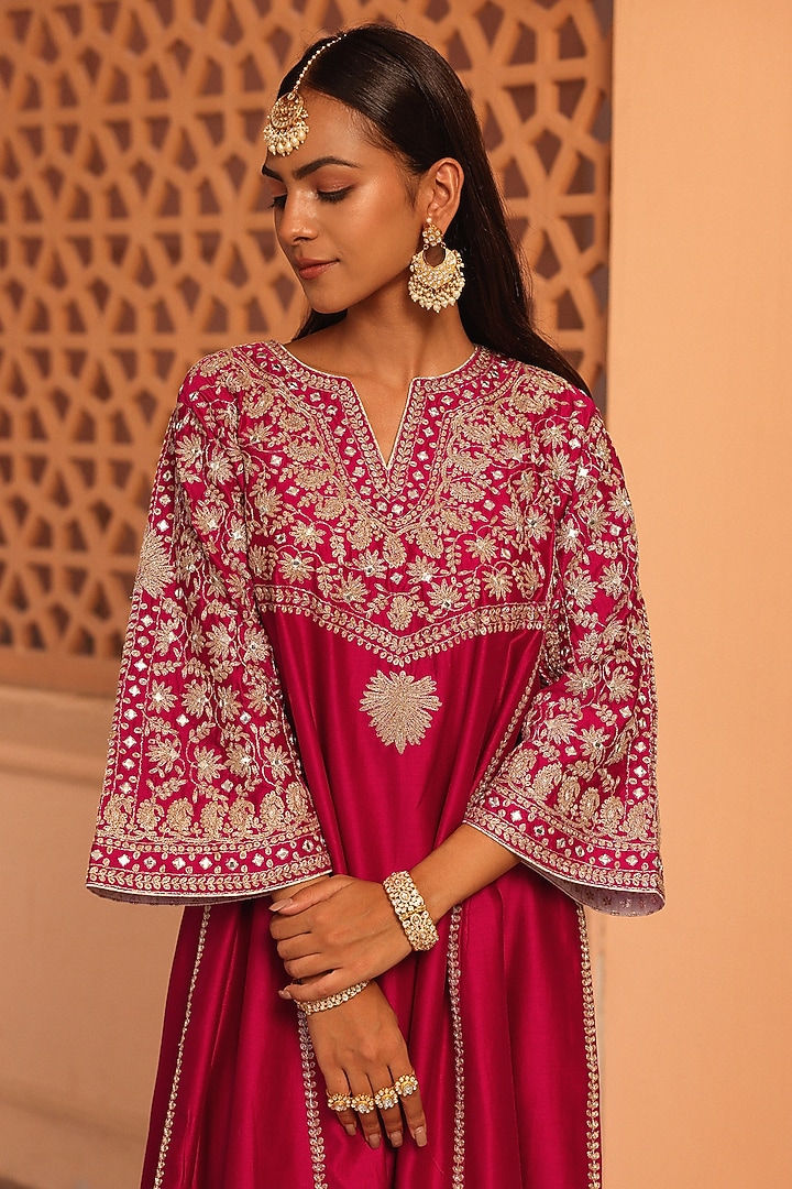 Hot Pink Silk Chanderi Kashmiri Tilla Embroidered Kurta Set by Sheetal Batra at Pernia's Pop Up Shop