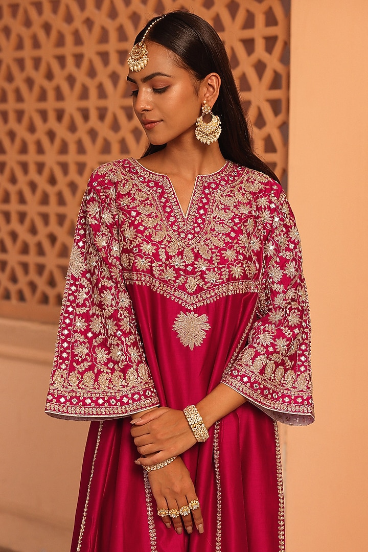 Hot Pink Silk Chanderi Kashmiri Tilla Embroidered Kurta Set by Sheetal Batra at Pernia's Pop Up Shop